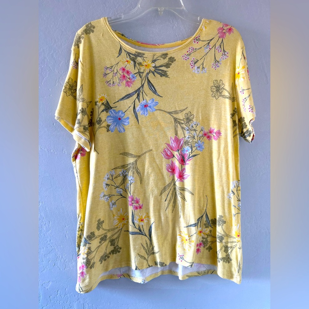 CROFT & BARROW YELLOW FLOWER PATTERN SIZE XL